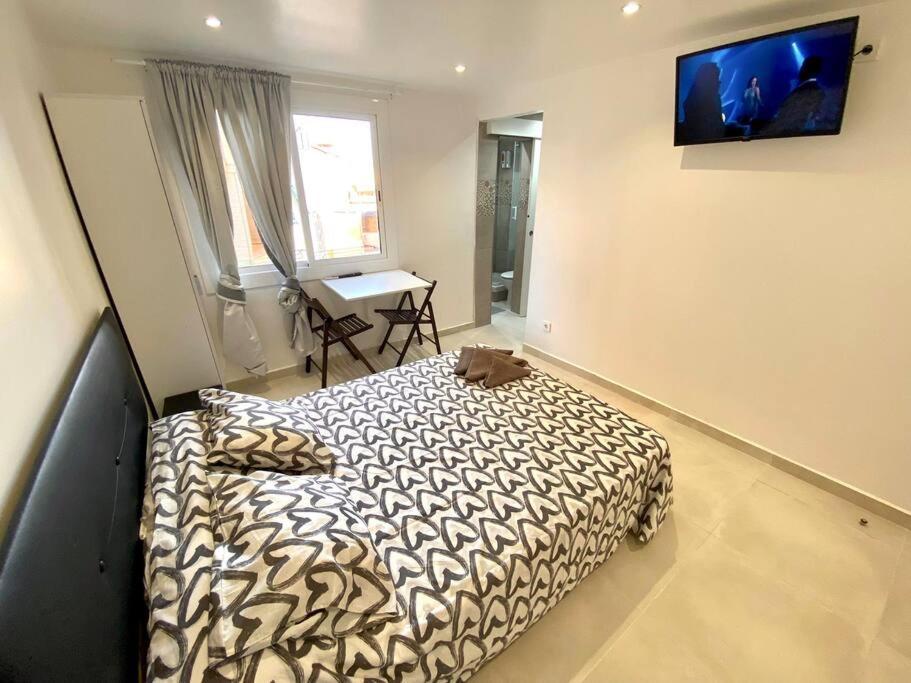 Apartamentos Con Bano Privado Frente Al Metro L5 Barcelona-Hospitalet L'Hospitalet de Llobregat Exterior photo